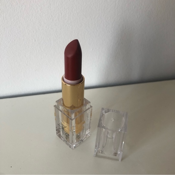 MAC x Charlotte Olympia lipstick - Picture 4 of 4